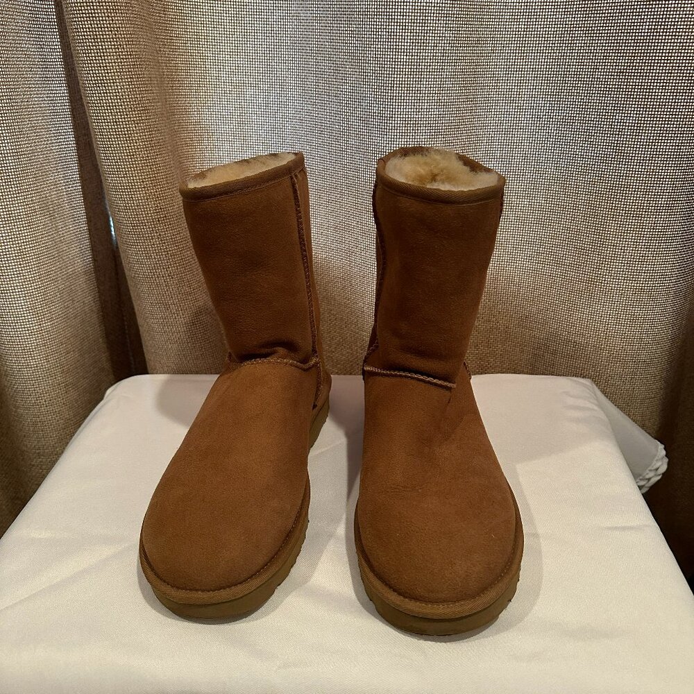 UGG Classic Short Boot